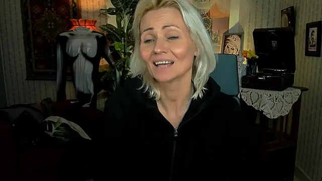 LilithLevite online show from February 8, 2025, 8:09 am