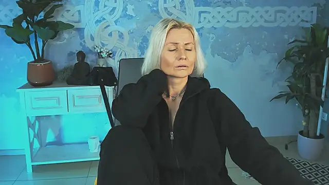 LilithLevite online show from February 14, 2025, 1:02 am