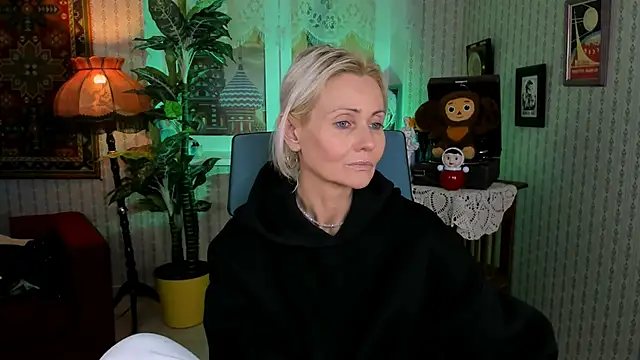 LilithLevite online show from February 13, 2025, 8:06 am