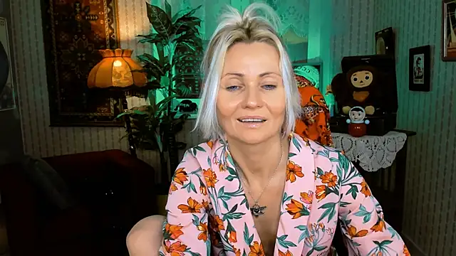 LilithLevite online show from January 27, 2025, 8:18 am