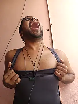 Snapshot of MeFeellove chatting on November 7, 2025, 9:03 am MeFeellove online show from November 7, 2025, 9:03 am