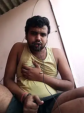 Snapshot of MeFeellove chatting on October 6, 2025, 8:37 am MeFeellove online show from October 6, 2025, 8:37 am