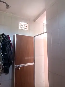 Snapshot of MeFeellove chatting on November 30, 2025, 6:25 am MeFeellove online show from November 30, 2025, 6:25 am