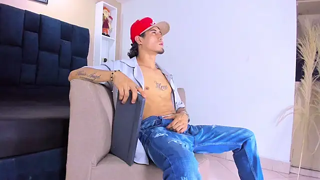 Jhonn Rhyss online show from November 30, 2025, 7:36 pm