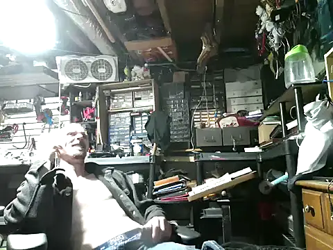 mrwinsalot88 online show from October 13, 2025, 9:33 am