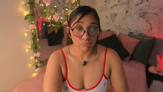 Bella desi  online show from June 11, 2026, 3:09 pm
