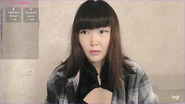 Snapshot of TumiLio chatting on October 6, 2025, 2:51 pm TumiLio online show from October 6, 2025, 2:51 pm