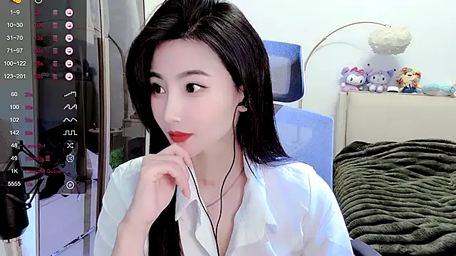 FeiFei-babe online show from February 13, 2025, 5:54 pm