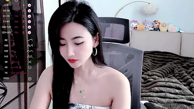 FeiFei-babe online show from March 2, 2025, 5:01 am