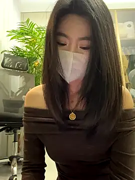 FeiFei-babe online show from December 16, 2025, 12:09 pm