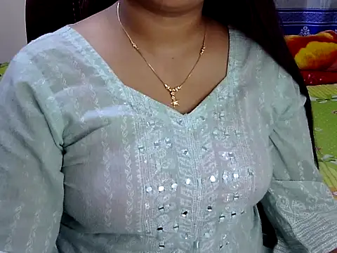 Snapshot of BengaliQueenStar chatting on February 15, 2025, 7:39 pm BengaliQueenStar online show from February 15, 2025, 7:39 pm
