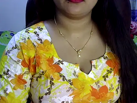 Snapshot of BengaliQueenStar chatting on February 18, 2025, 12:48 am BengaliQueenStar online show from February 18, 2025, 12:48 am