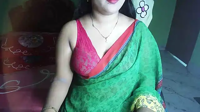 BengaliQueenStar online show from April 14, 2026, 3:39 pm