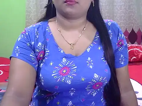 BengaliQueenStar online show from November 24, 2025, 3:56 pm