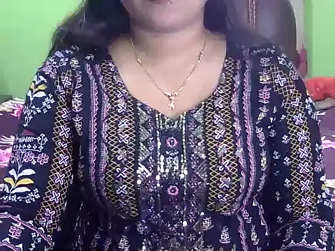 BengaliQueenStar online show from November 11, 2025, 3:18 pm
