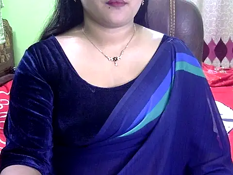 Snapshot of BengaliQueenStar chatting on September 22, 2025, 2:45 pm BengaliQueenStar online show from September 22, 2025, 2:45 pm