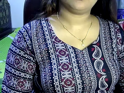 Snapshot of BengaliQueenStar chatting on February 19, 2025, 3:27 pm BengaliQueenStar online show from February 19, 2025, 3:27 pm