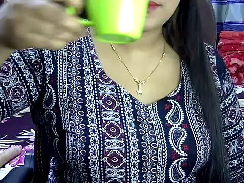 Snapshot of BengaliQueenStar chatting on February 27, 2025, 7:37 pm BengaliQueenStar online show from February 27, 2025, 7:37 pm