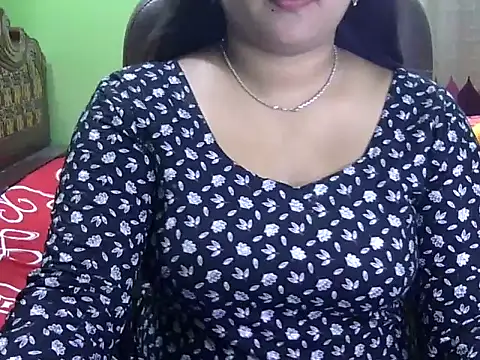 BengaliQueenStar online show from December 14, 2025, 3:39 pm