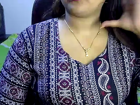 Snapshot of BengaliQueenStar chatting on February 21, 2025, 6:59 pm BengaliQueenStar online show from February 21, 2025, 6:59 pm