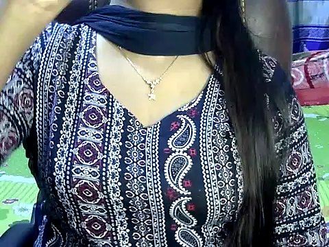 Snapshot of BengaliQueenStar chatting on February 19, 2025, 6:32 pm BengaliQueenStar online show from February 19, 2025, 6:32 pm