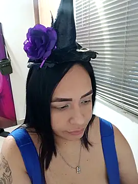 marta201 alfaro online show from November 1, 2025, 10:14 pm