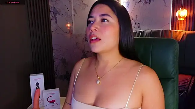 Snapshot of Susy_thomson chatting on October 3, 2025, 10:44 pm Susy thomson online show from October 3, 2025, 10:44 pm