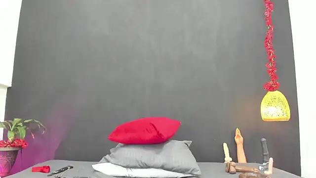 Snapshot of Luna_smit08 chatting on September 22, 2025, 8:48 pm Luna smit08 online show from September 22, 2025, 8:48 pm