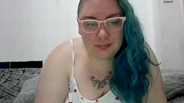 Bustycurves online show from May 30, 2026, 11:43 pm