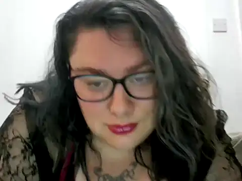 Snapshot of Bustycurves chatting on September 27, 2025, 9:54 pm Bustycurves online show from September 27, 2025, 9:54 pm