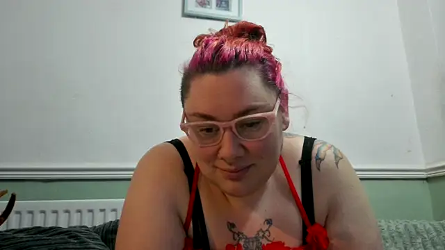 Bustycurves online show from December 20, 2024, 8:01 pm