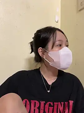 minmin2kk5 online show from October 2, 2025, 3:15 pm