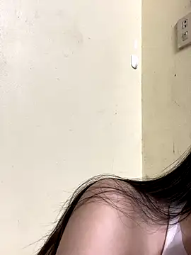 minmin2kk5 online show from September 19, 2025, 3:49 pm