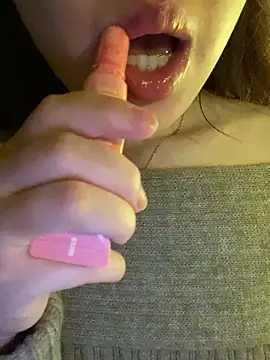 Snapshot of minmin2kk5 chatting on February 5, 2026, 3:19 pm minmin2kk5 online show from February 5, 2026, 3:19 pm