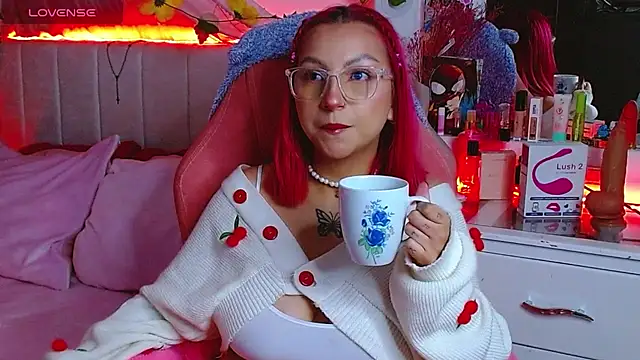 Snapshot of Littlerouse_ chatting on October 8, 2025, 11:49 pm Littlerouse online show from October 8, 2025, 11:49 pm