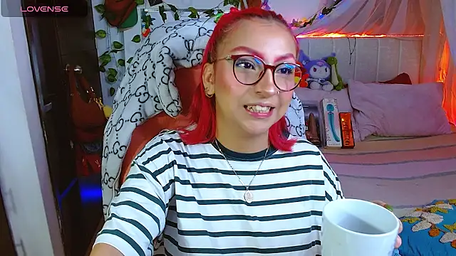 Snapshot of Littlerouse_ chatting on April 24, 2026, 8:16 am Littlerouse online show from April 24, 2026, 8:16 am