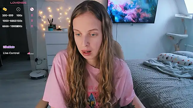 Snapshot of violet_blue_eyes chatting on February 10, 2026, 11:42 am violet blue eyes online show from February 10, 2026, 11:42 am