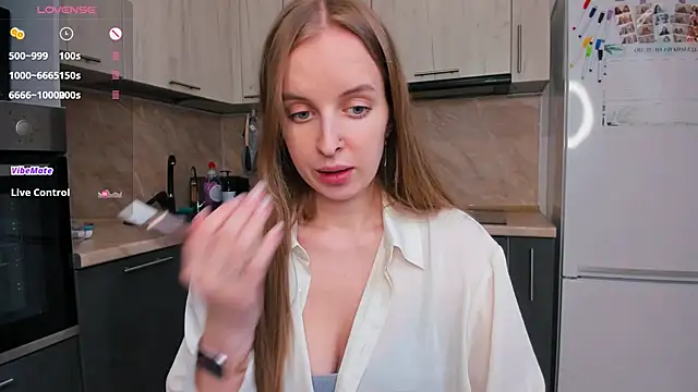 Snapshot of violet_blue_eyes chatting on February 17, 2026, 11:51 am violet blue eyes online show from February 17, 2026, 11:51 am