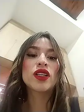 Snapshot of manu_lara chatting on October 28, 2025, 1:43 pm manu lara online show from October 28, 2025, 1:43 pm