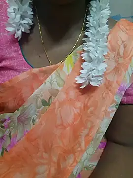 Snapshot of Janavi-janu chatting on November 1, 2025, 5:51 pm Janavi-janu online show from November 1, 2025, 5:51 pm