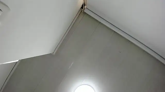 Cherllynn online show from January 13, 2026, 4:22 pm