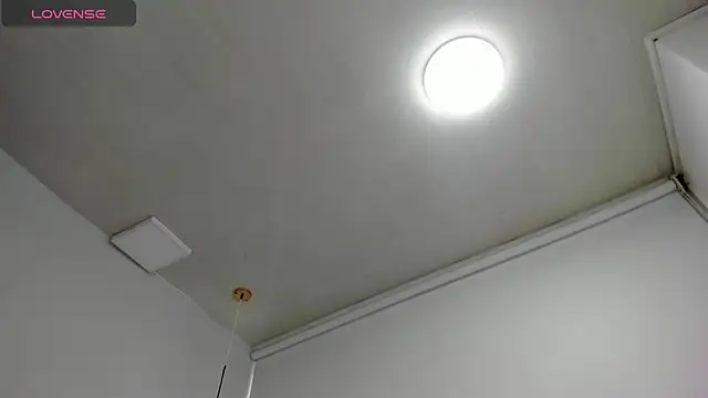 Cherllynn online show from September 20, 2025, 3:06 pm