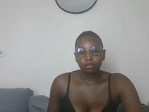 Snapshot of Puliza_wet chatting on October 10, 2025, 12:39 pm Puliza wet online show from October 10, 2025, 12:39 pm