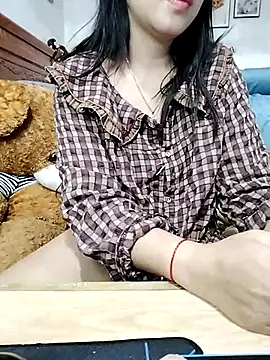 cream1299 online show from March 1, 2025, 12:17 am
