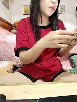 Snapshot of cream1299 chatting on October 18, 2025, 9:50 pm cream1299 online show from October 18, 2025, 9:50 pm