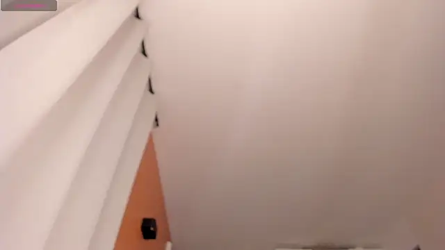 bigclittiee online show from April 5, 2026, 5:52 pm