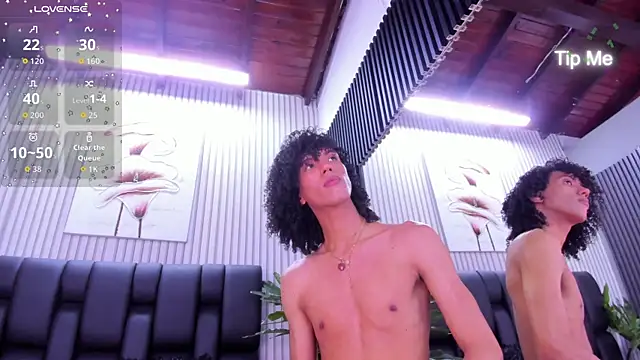 Camille Cedrik online show from September 30, 2025, 7:42 pm