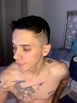 Snapshot of andeerr_ chatting on September 27, 2025, 5:13 am andeerr  online show from September 27, 2025, 5:13 am