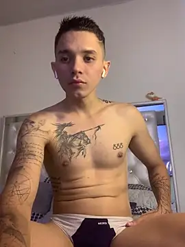 Snapshot of andeerr_ chatting on September 26, 2025, 4:19 am andeerr  online show from September 26, 2025, 4:19 am