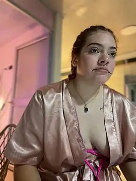 Chloee Evans1 online show from February 25, 2025, 1:20 am